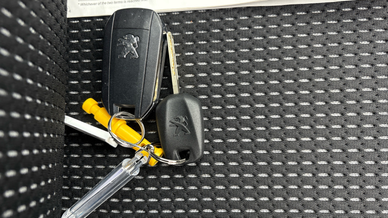 Peugeot 208 1.2 PureTech 82 Tech Edition 5dr [Start Stop] Petrol Hatchback